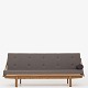 Poul Volther / Klassik Studio
Volther Daybed with frame in oiled oak and textile from Kvadrat - 