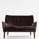 Arne Vodder / Ivan Schlechter
AV 53/2 - 2-seater sofa in new aniline leather (Victoria, colour: Ebony) with 
legs in solid Brazilian rosewood.
1 pc. in stock
Renovated
