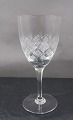 Wien Antik glas med lige, facetslebet stilk fra Lyngby Glasværk. Rødvinsglas 
16,5cm