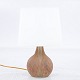 Bent Jensen / Own workshop
Table lamp in stoneware with red-brown decorations and white shade.
1 pc. in stock
Original condition
