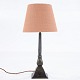 Just Andersen / Own workshop
Table lamp in disco metal with bordeaux shade.
1 pc. in stock
Good, used condition
