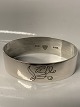 Napkin ring Silver.
Stamp: Ax.H 830S.
Size: 1.3 x ø 4.5 cm.