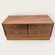 Low teak chest of drawers
675kr