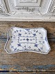 Royal Copenhagen Musselmalet halvblonde bakke no. 716