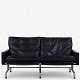 Poul Kjærholm / E. Kold Christensen.
PK 31/2 - 2 pers. sofa i patineret sort læder med stel i stål.
1 stk. på lager
