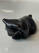 Brown bear walking L. Hjorth.
Bornholm pottery.