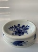 Royal Copenhagen Blue Flower Braided, Oval salt shaker.
Decoration No 10/8141