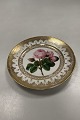 Royal Copenhagen Antik Tallerken med Blomster Motiv og guld. Signeret af Christian Klein fra 1820-1850