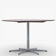 Arne Jacobsen / Fritz Hansen.Dining table with round rosewood top on a six-legged steel frame.1 pc. in stock