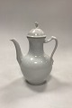 Royal Copenhagen Josephine, Hvid Svejfet Kaffekande No. 128