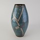 Vase i messing og emajle25,5 cm