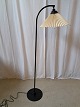 Gulvlampe kr. 800,-