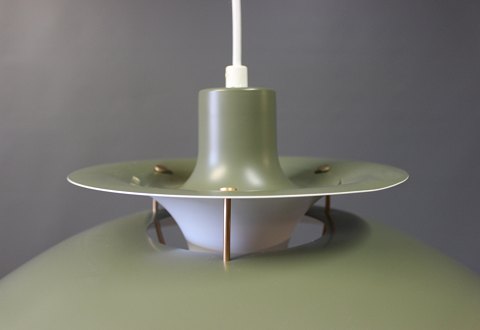 os selv søn Farvel KAD ringen - PH5 lampe i army grøn designet af Poul Henningsen i 1958 og  fremstillet af Louis - PH5 lampe i army grøn designet af Poul Henningsen i  1958 og fremstillet af Louis