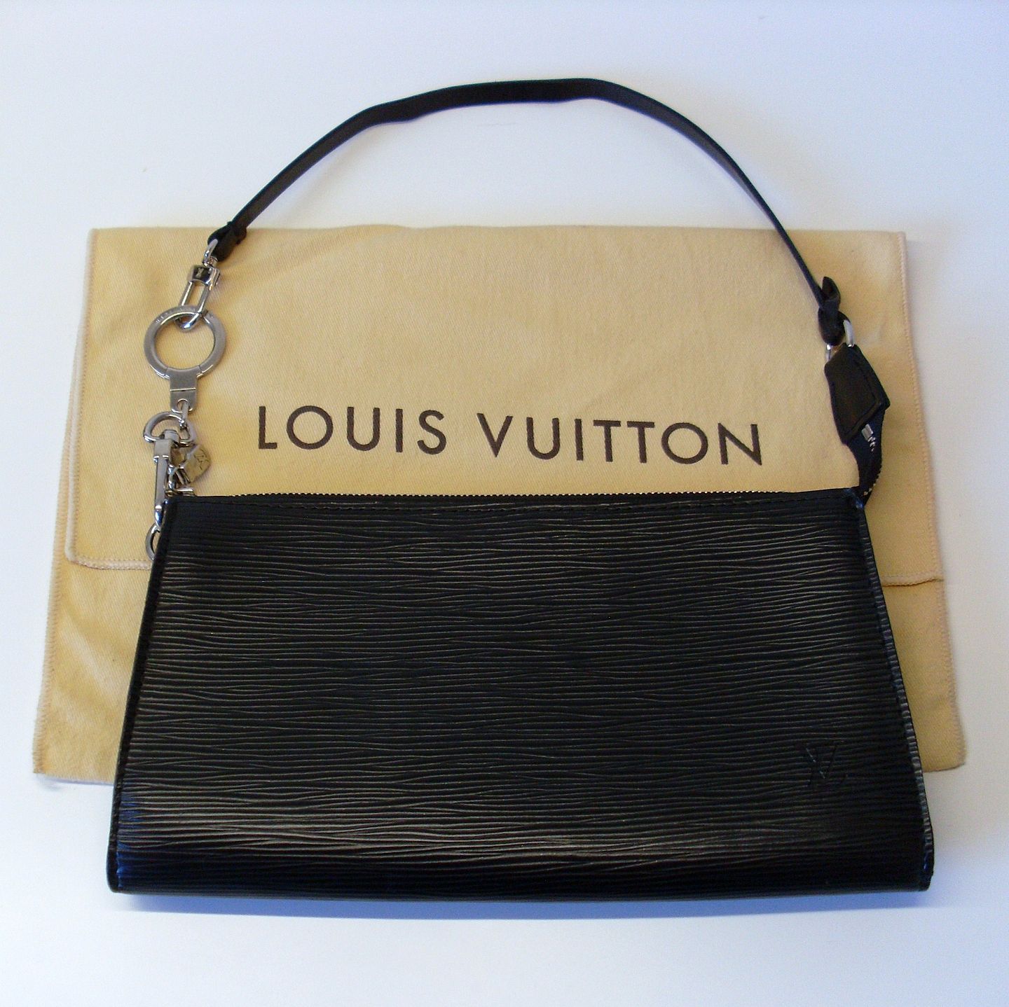 mock ikke beholder KAD ringen - Louis Vuitton taske i sort EPI læder - Louis Vuitton taske i  sort EPI læder