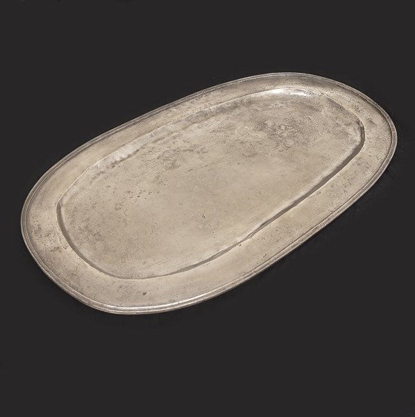 A very large pewter tray by L. C. W. Buntzen, Copenhagen, 1844. Signed. Size: 
83x46cm