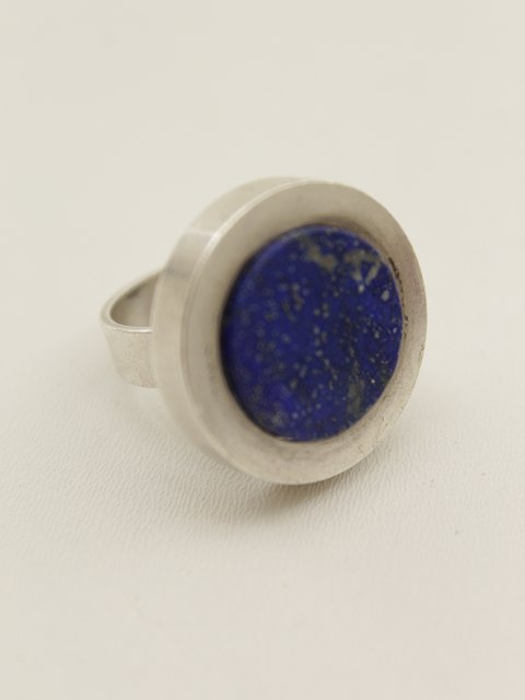 N E From ring 925s  størrelse 51 med opal