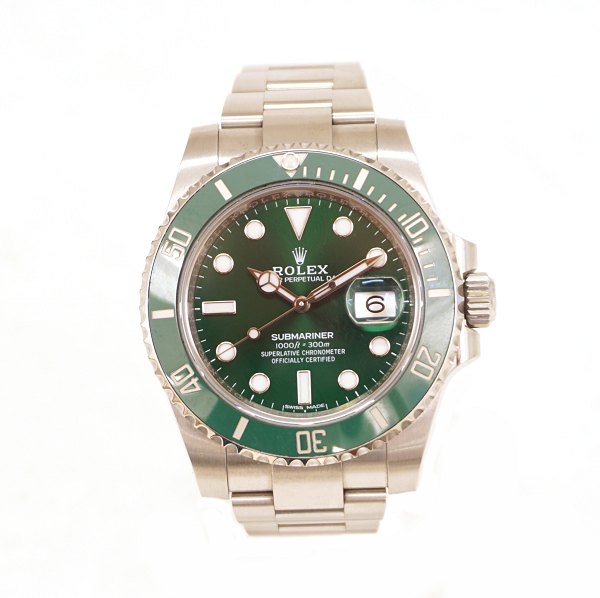 Rolex Hulk 116610LV mit Box und Zertifikat. Verkauft am 16.02.2017. REF: 
116610LV. D: 40mm. Guter Zustand