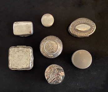 Div. Silver boxes
830 S
