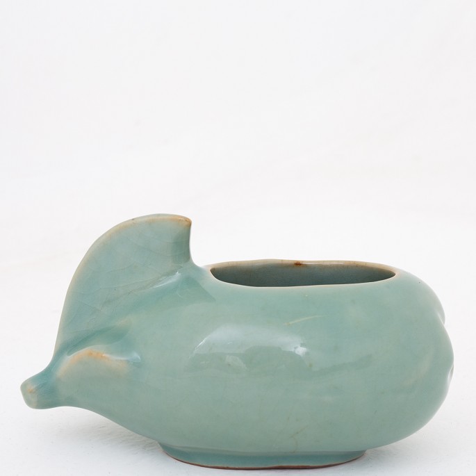 Axel Salto / Royal Copenhagen
Vase in the form of fish in stoneware. Signed.
1 pc. in stock
Original condition
