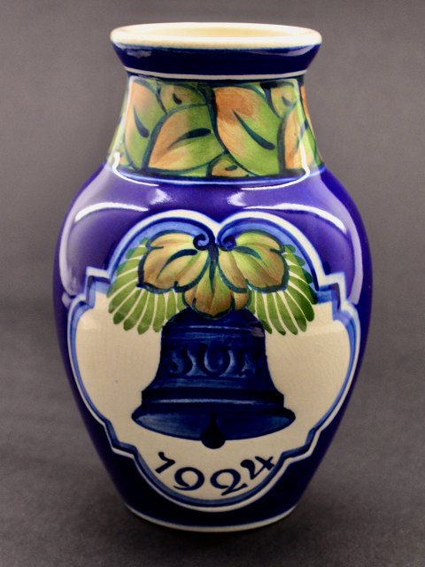 Aluminia jule vase