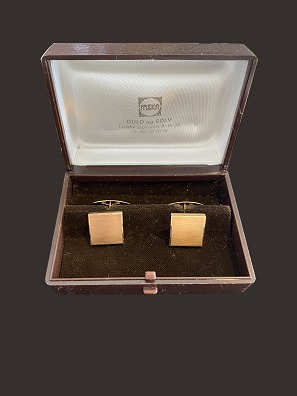 Cufflinks
14 carat, 585
Good condition

