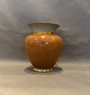 Vase, krakelé
Royal Copenhagen
H:25 cm
Pæn stand, 1. sortering
