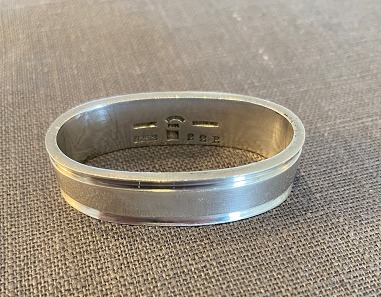 Napkin ring no. 22 B
Georg Jensen
Sterling silver
Good condition
Harald Nielsen
