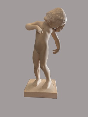Venus kalipygos
P. Ibsens Widow
Unglazed terracotta 
H: 20 cm 
Good condition 
Kai Nielsen

