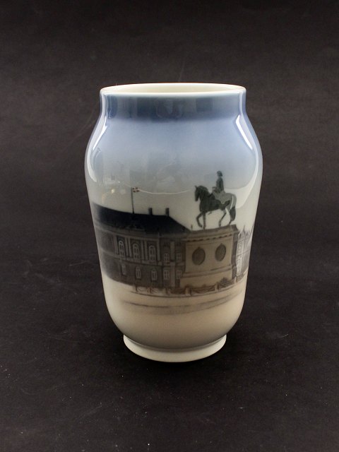 Royal Copenhagen vase 4566