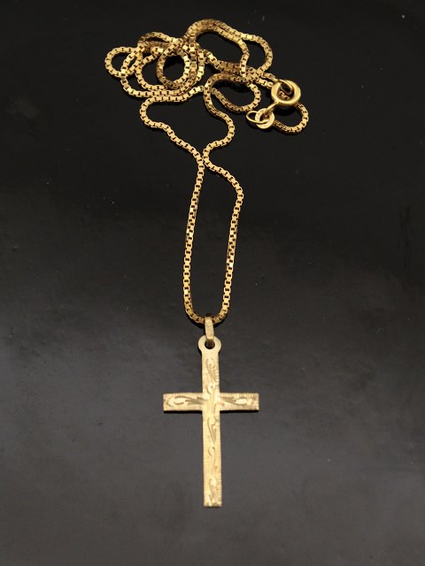 8 carat gold cross  and chain
