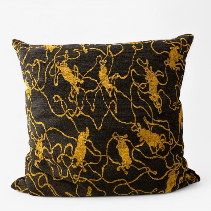 Domicile Culture.
Large cushion decorated in yellow colors.
1 pc. in stock
