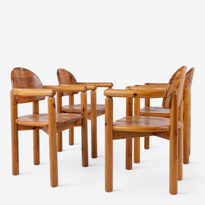 Rainer Daumiller
Set of 4 dining chairs in solid lacquered pine from the 1970s.
1 set in stock
